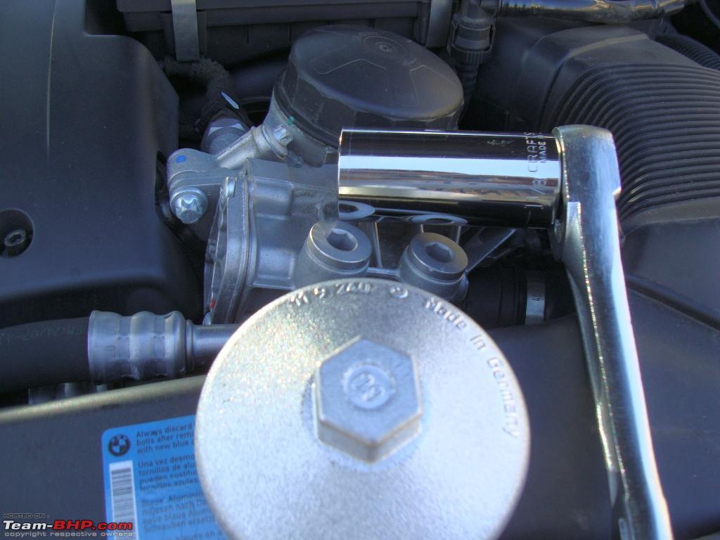 Bmw e90 320d oil filter change #6