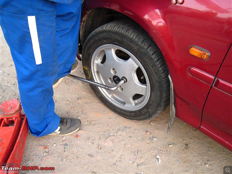 Pictorial Guide: How to change a flat tyre!-img_9770-large-.jpg