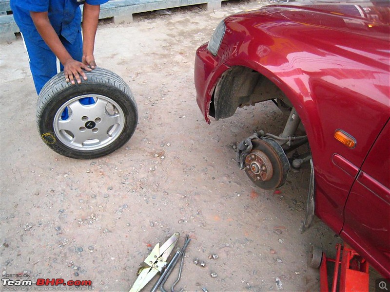 Pictorial Guide: How to change a flat tyre!-3.jpg