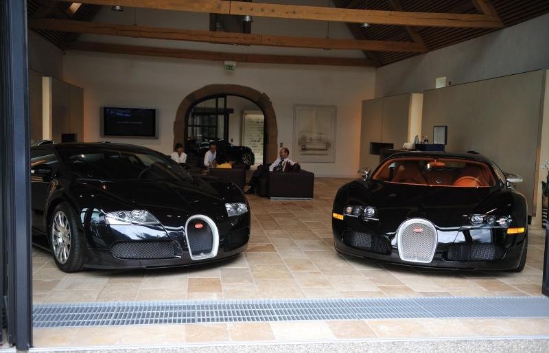 Bugatti Veyron Sang Noir right 