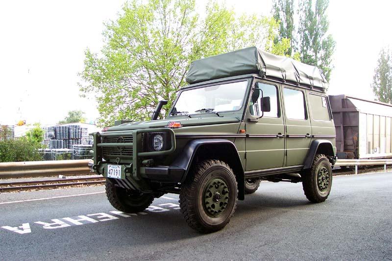 It looked almost like a Mercedes Gel ndewagen the ones used by military 