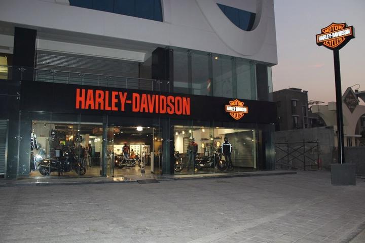  Harley  Davidson  inaugurates new showrooms in Surat 