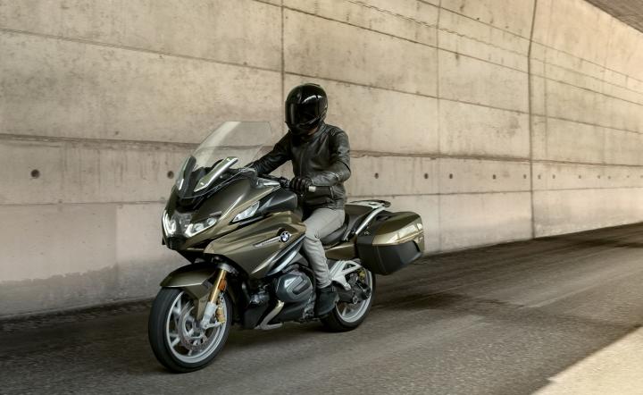 BMW opens bookings for 2022 R 1250 RT & K 1600 range in India 