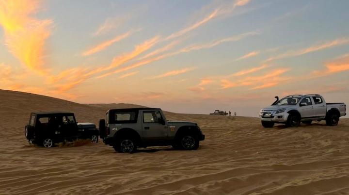2 Thars & a V-Cross go on a 1500 km road trip to the dunes of Rajasthan 