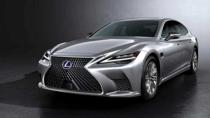 Lexus LS facelift debuts with new features 