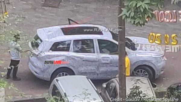 Next-gen Mahindra XUV500 with panoramic sunroof spied 