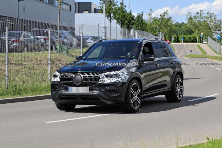 New Mercedes-Benz GLE facelift spied testing ahead of launch 