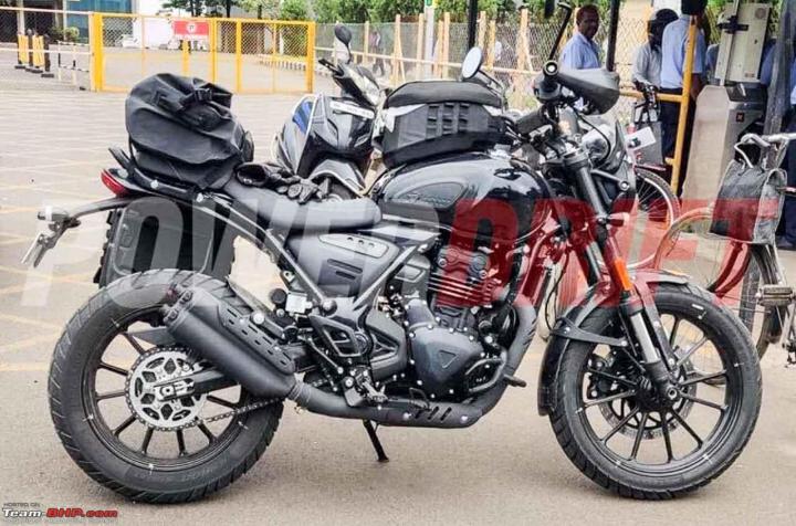 Bajaj-Triumph 350cc motorcycle spied in India 