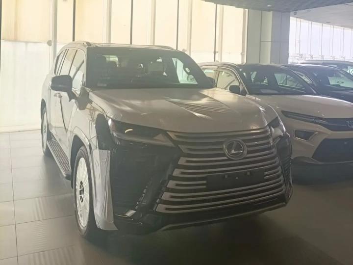 First batch of Lexus LX500d SUVs arrives in India 