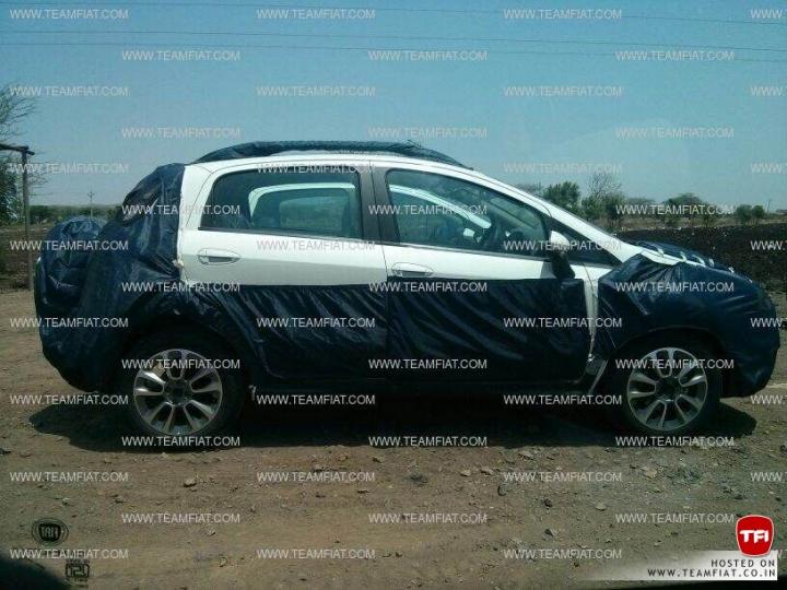 Fiat Avventura caught testing, this time with full body gear 