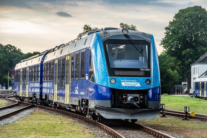 Indian Railways to get its first hydrogen fuel cell-powered train 