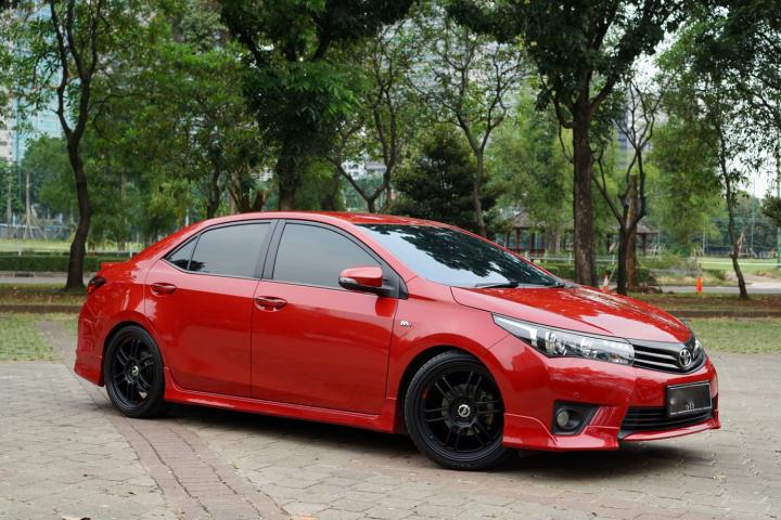 Pre-worshipped car of the week: 11th-gen Toyota Corolla Altis 