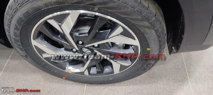 Scoop! Hyundai Creta interior update; gets piano black trim 