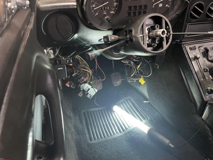 Installing an overhauled steering box in my 1986 Alfa Romeo Spider 