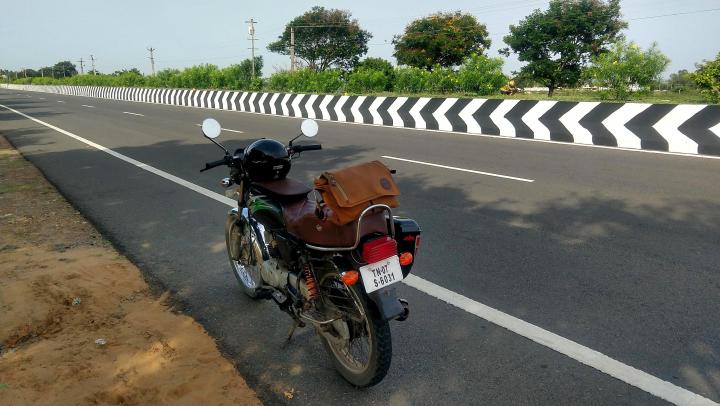 Touring on a 20-year-old 2-stroke Suzuki Max 100: My experiences & tips 