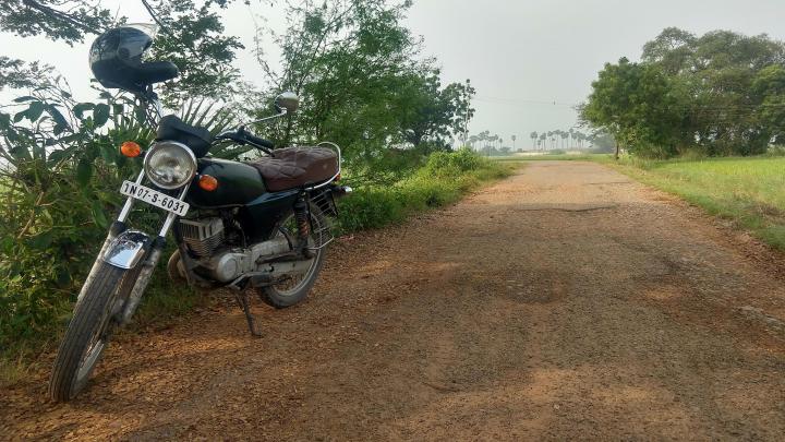 Touring on a 20-year-old 2-stroke Suzuki Max 100: My experiences & tips 
