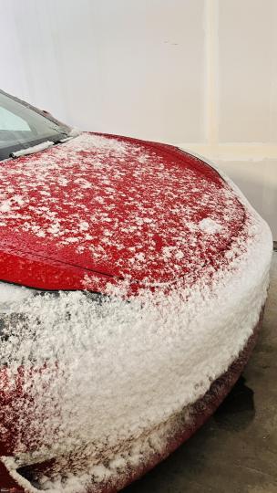 I drove my Tesla in a blizzard with summer performance tyres 