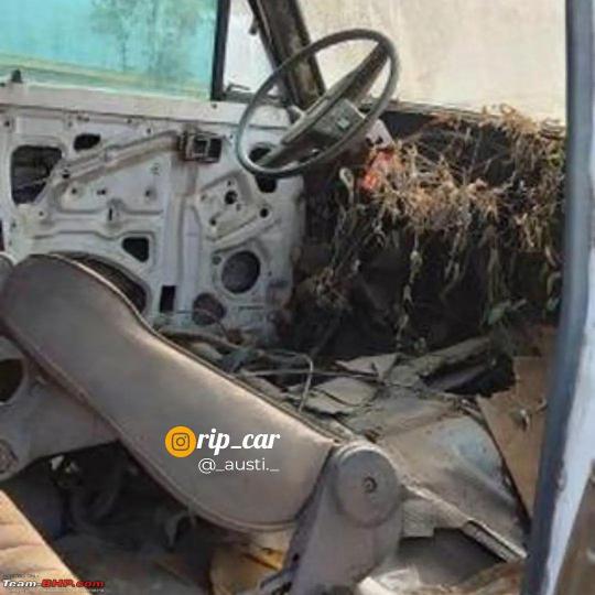 Toyota Land Cruiser 60 Series spotted abandoned in India 