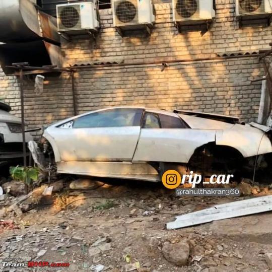 More images: Ex-Bachchan's wrecked Lamborghini Murcielago 