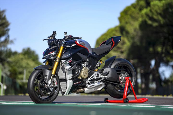 Ducati Streetfighter V4 SP globally unveiled 