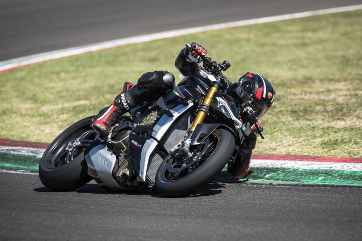 Ducati Streetfighter V4 SP globally unveiled 