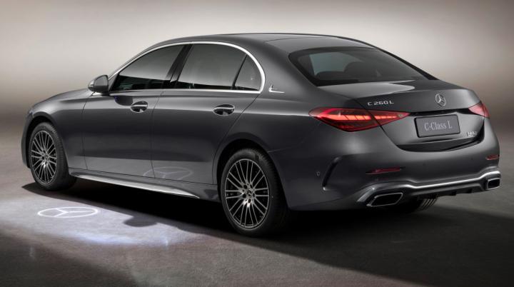 Mercedes-Benz C-Class L unveiled in China 