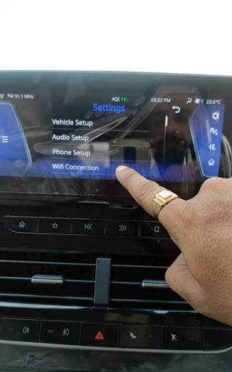 Tata Safari now gets wireless Android Auto & Apple CarPlay 