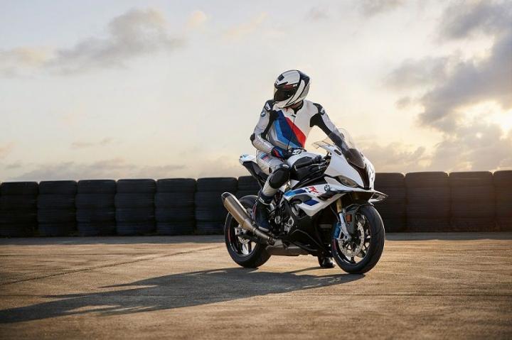 2023 BMW S 1000 RR launched at Rs. 20.25 lakh 