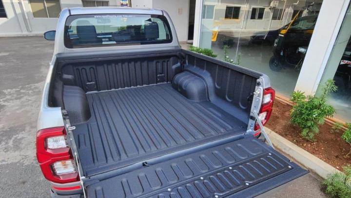 Got Line-X coating for my Toyota Hilux's bed 