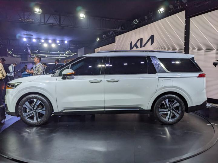 Auto Expo 2023: Kia KA4 (4th-gen Carnival) unveiled 