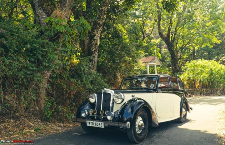 A 2000km classic car drive with my 1947 Daimler DB18 across South India 