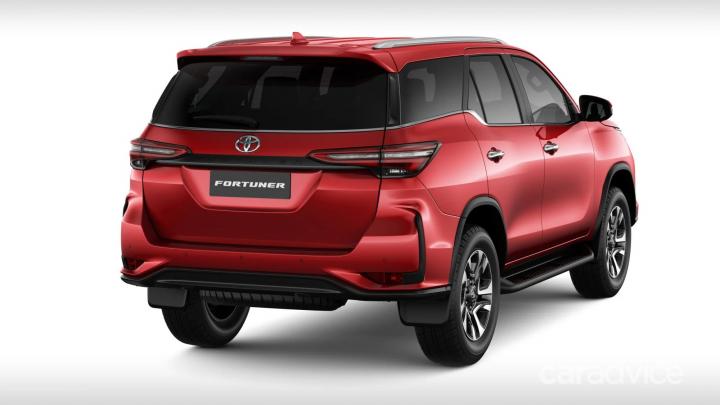 Toyota Fortuner facelift unveiled 