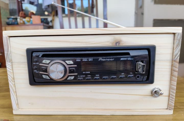 DIY: Convert car audio system into wooden home audio system 
