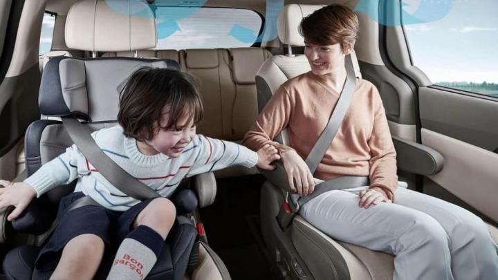 How to convince kids to wear seat belts in cars 