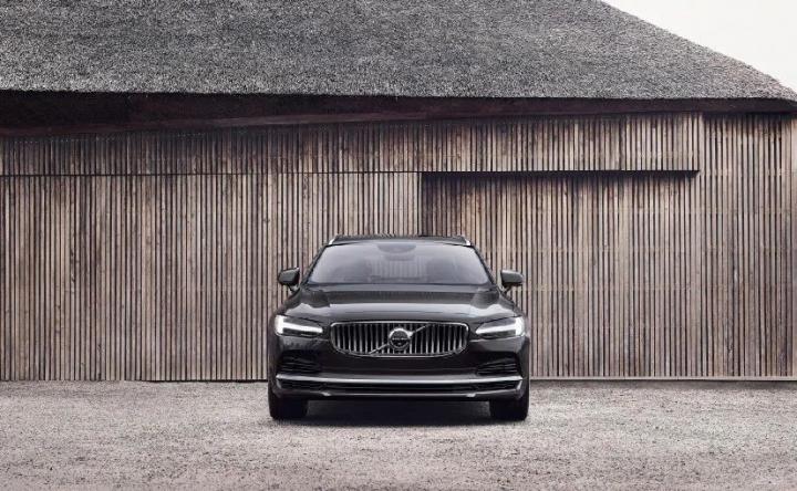2021 Volvo S90 & XC60 mild-hybrid launched in India 
