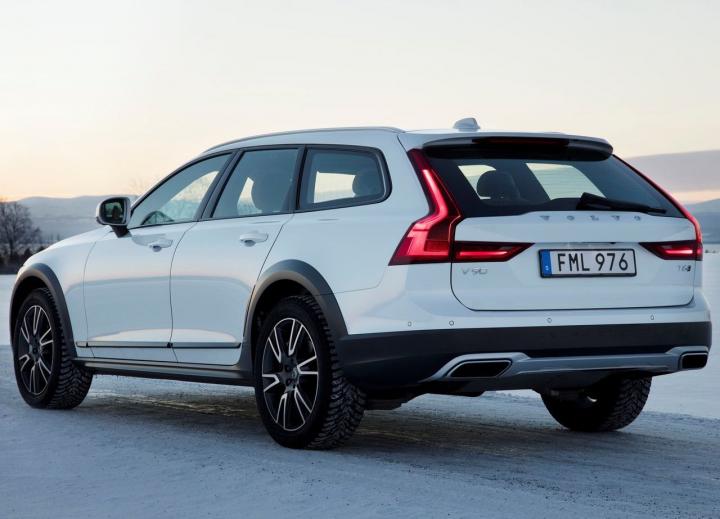 Volvo V90 Cross Country launched at Rs.60 lakh TeamBHP