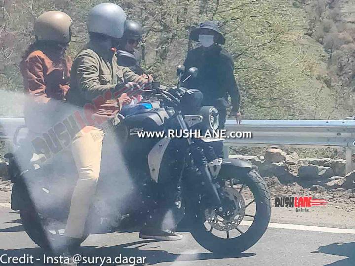 Yamaha FZ-X spied undisguised during ad shoot 