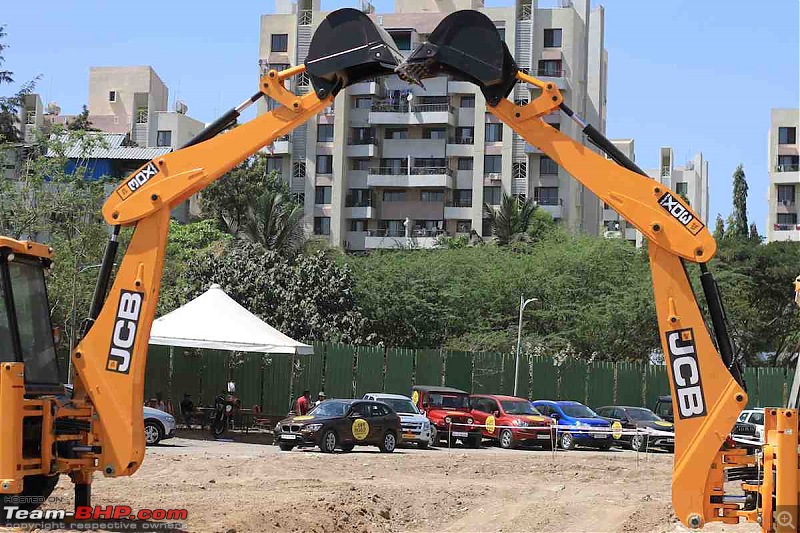 Report: 2015 EVO Offroad Awards & Expo, Pune-arch-jcb.jpg