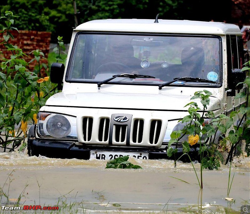 Mild offroading with the Tata Hexa & other 4WD / AWD cars-bolero_lx_4wd_blackpearl_sumitro_2.jpg