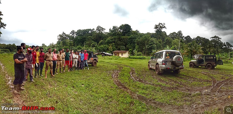 Offroaders with a big heart! 4x4s doing flood relief work-img_5089.jpg