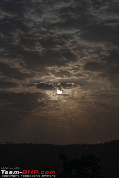 Moonlighting In Lonavala-wind_moon.jpg