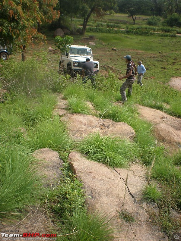 Of Jeep's, Gypsy, Landy and a L&T Komatsu - OTR/Recee (Off Kanakpura) - 11Jul2010-p7110232.jpg