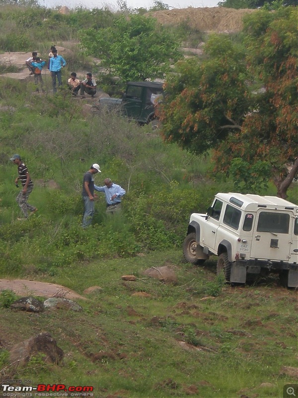 Of Jeep's, Gypsy, Landy and a L&T Komatsu - OTR/Recee (Off Kanakpura) - 11Jul2010-p7110228.jpg