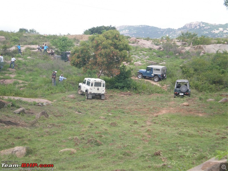 Of Jeep's, Gypsy, Landy and a L&T Komatsu - OTR/Recee (Off Kanakpura) - 11Jul2010-p7110227.jpg