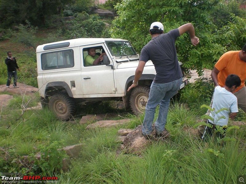 Of Jeep's, Gypsy, Landy and a L&T Komatsu - OTR/Recee (Off Kanakpura) - 11Jul2010-p7110233.jpg