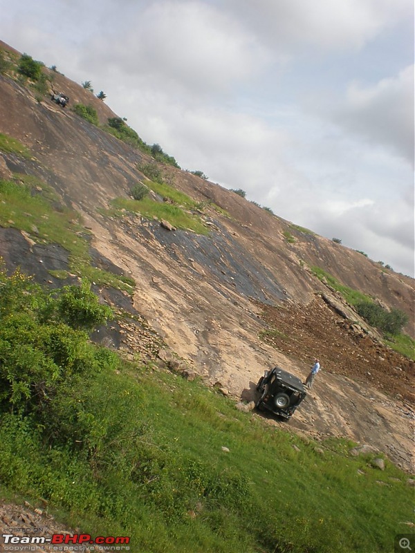 Of Jeep's, Gypsy, Landy and a L&T Komatsu - OTR/Recee (Off Kanakpura) - 11Jul2010-robin-crawl-up2.jpg