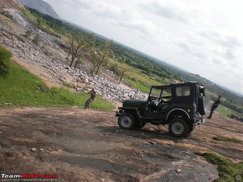 Of Jeep's, Gypsy, Landy and a L&T Komatsu - OTR/Recee (Off Kanakpura) - 11Jul2010-crawl-down1.jpg