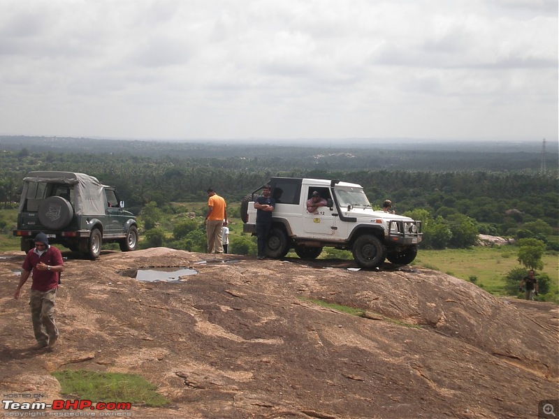Of Jeep's, Gypsy, Landy and a L&T Komatsu - OTR/Recee (Off Kanakpura) - 11Jul2010-gypsy-joins-roby.jpg