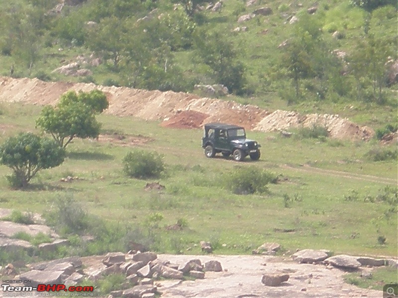 Of Jeep's, Gypsy, Landy and a L&T Komatsu - OTR/Recee (Off Kanakpura) - 11Jul2010-jammy-break-down.jpg