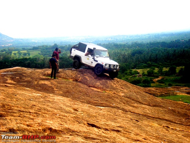Of Jeep's, Gypsy, Landy and a L&T Komatsu - OTR/Recee (Off Kanakpura) - 11Jul2010-x20.jpg